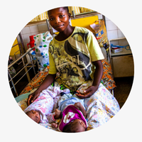 Mother with newborns in DRC hospital (Photo: Fairpicture/Swiss TPH) Mother with newborns in DRC hospital (Photo: Fairpicture/Swiss TPH)